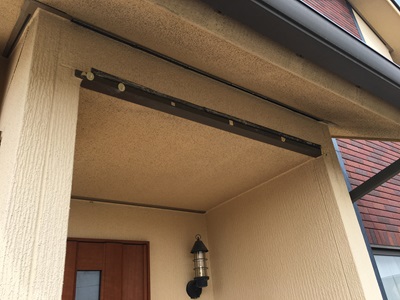 コーキング材で網を張り付けてみた