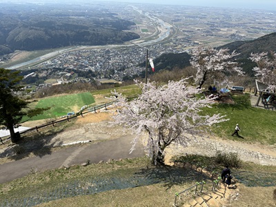 スカイ獅子吼から手取川扇状地を望む