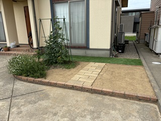 踏み石をならべた