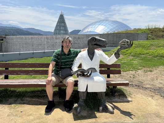 福井県立恐竜博物館屋上